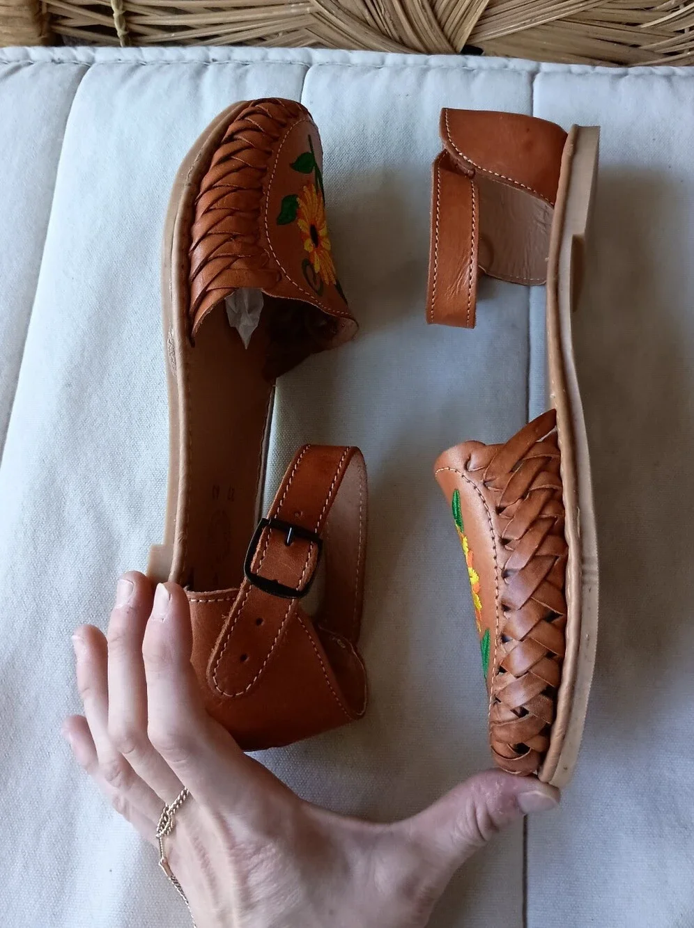 Cemoons Women's Brown Leather Sandals with Yellow Sunflower Embroidery_10 - Picture 7 of 9
